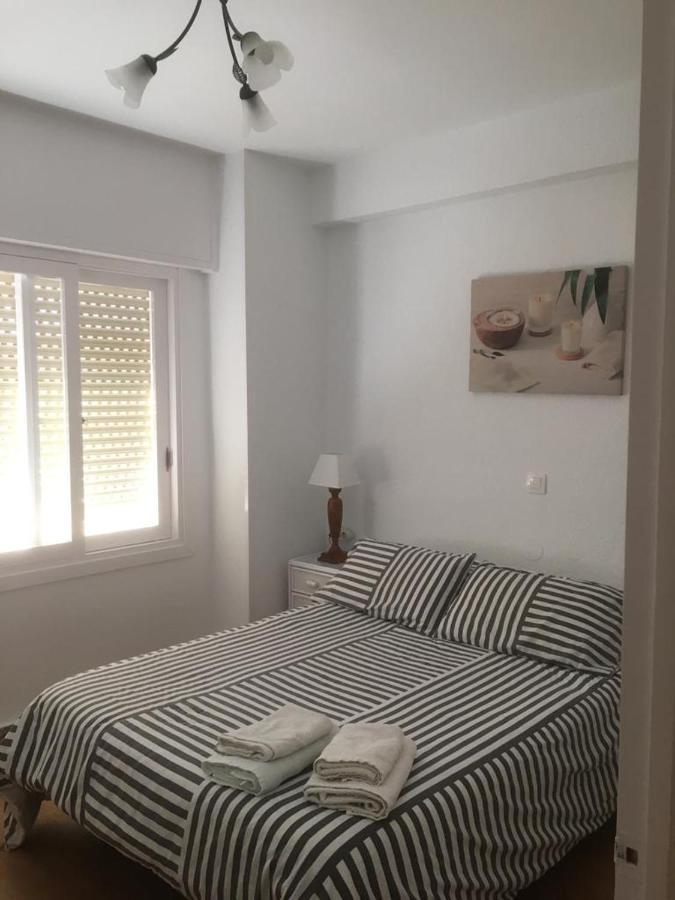 Apartamento A 5 Min De La Playa Y El Centro Алмерия Екстериор снимка